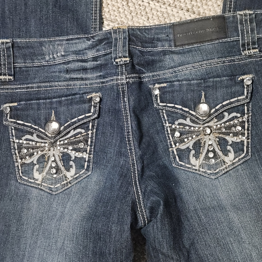RUE TWENTYONE Black rhinestone Boot Cut Distressed Strecth Jeans 9 10